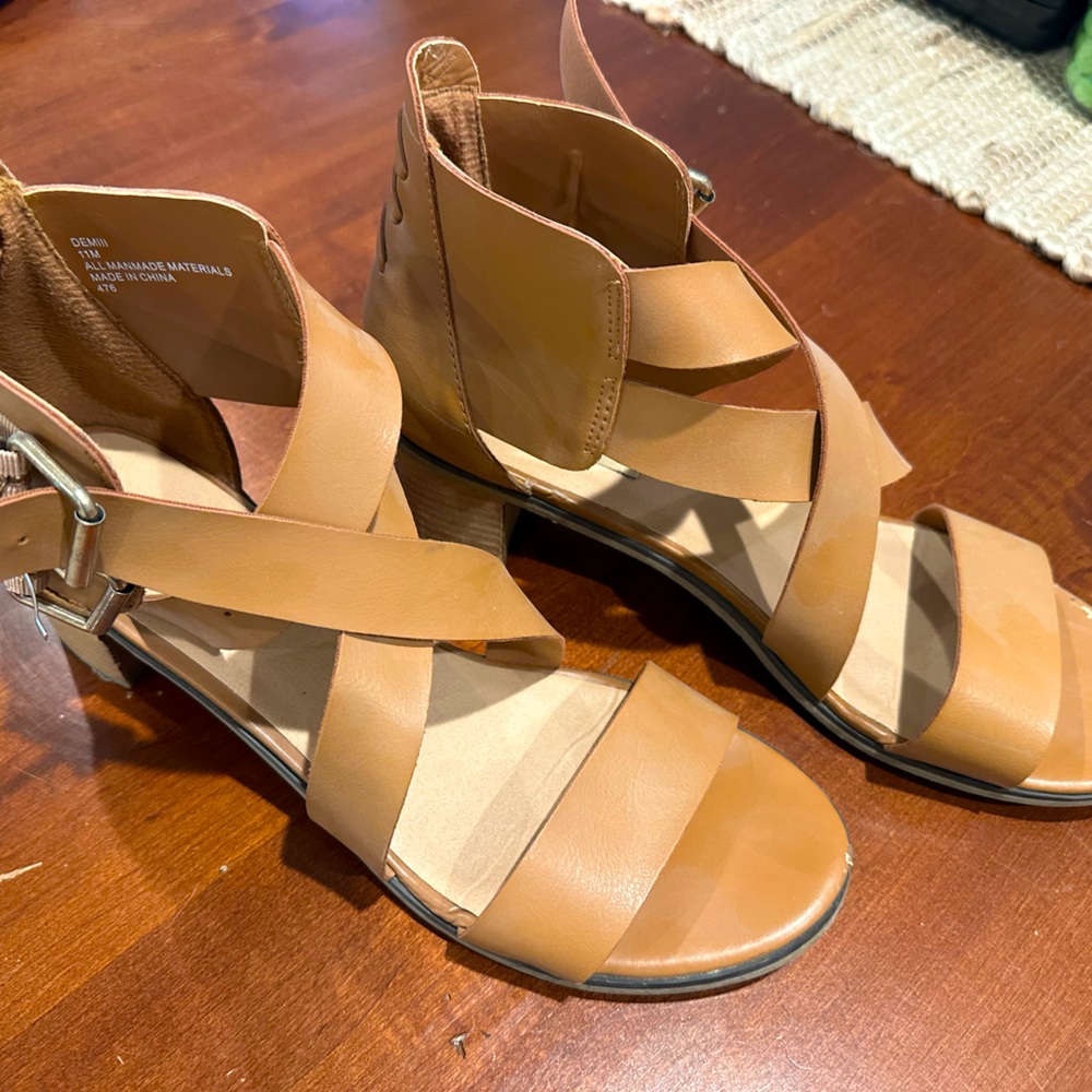 Steve Madden Strappy Sandals ‘DEMill’